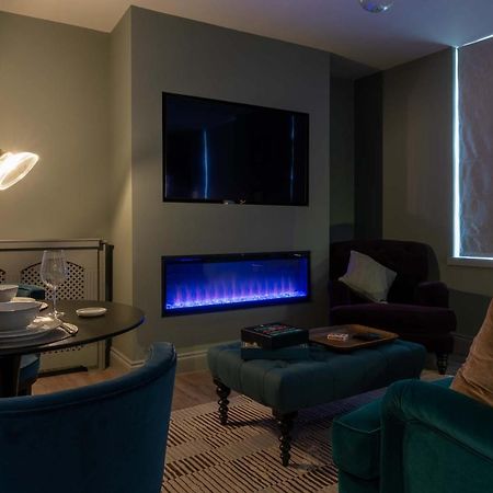 Beautiful Modern 1 Bedroom Apartment, City Centre 바스 외부 사진