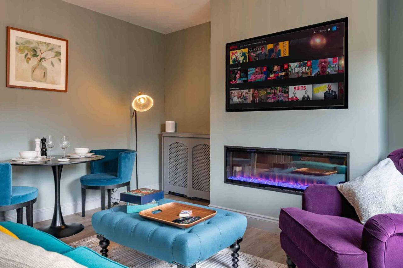 Beautiful Modern 1 Bedroom Apartment, City Centre 바스 외부 사진